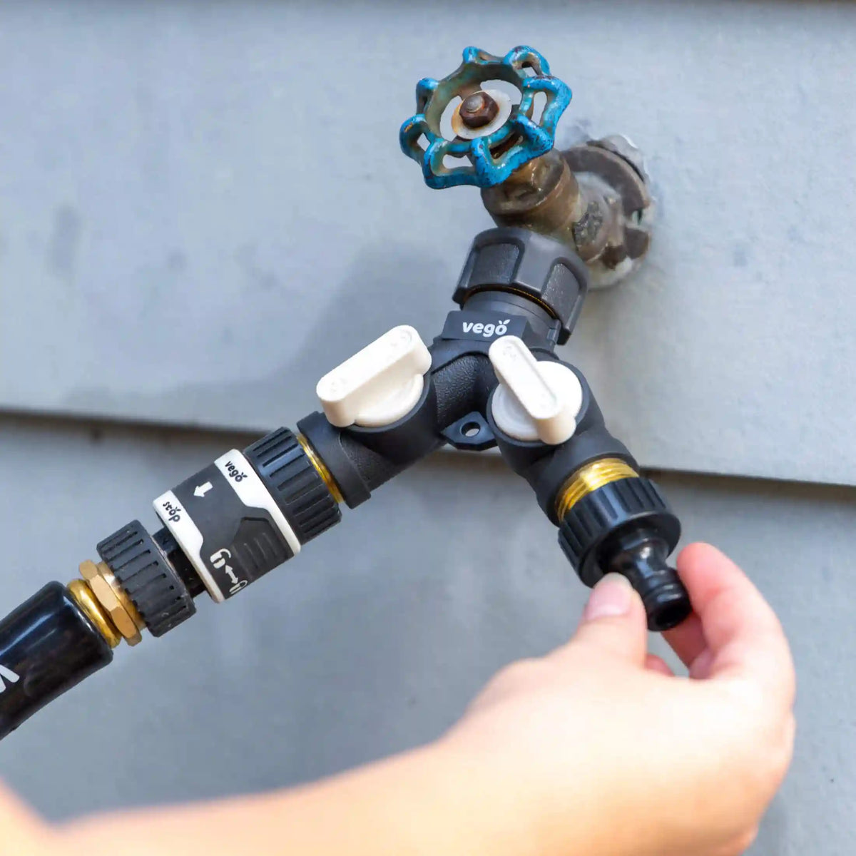 Vego 2-Way Hose Splitter