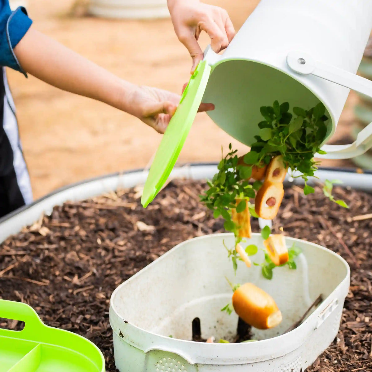 Kitchen Compost Caddy